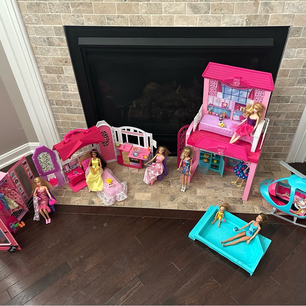 Girls Barbie Dollhouse Playsets - Fashion Dolls and Accessories Included